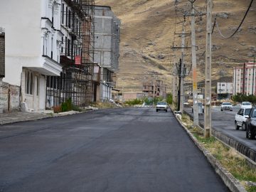 آسفالت ریزی کند راه کمر بندی حضرت ولیعصر (عج ) حد فاصل خیابان شهید فهمیده تا دانشگاه پیام نور